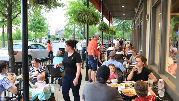 Front Porch offers Southern food, pizza